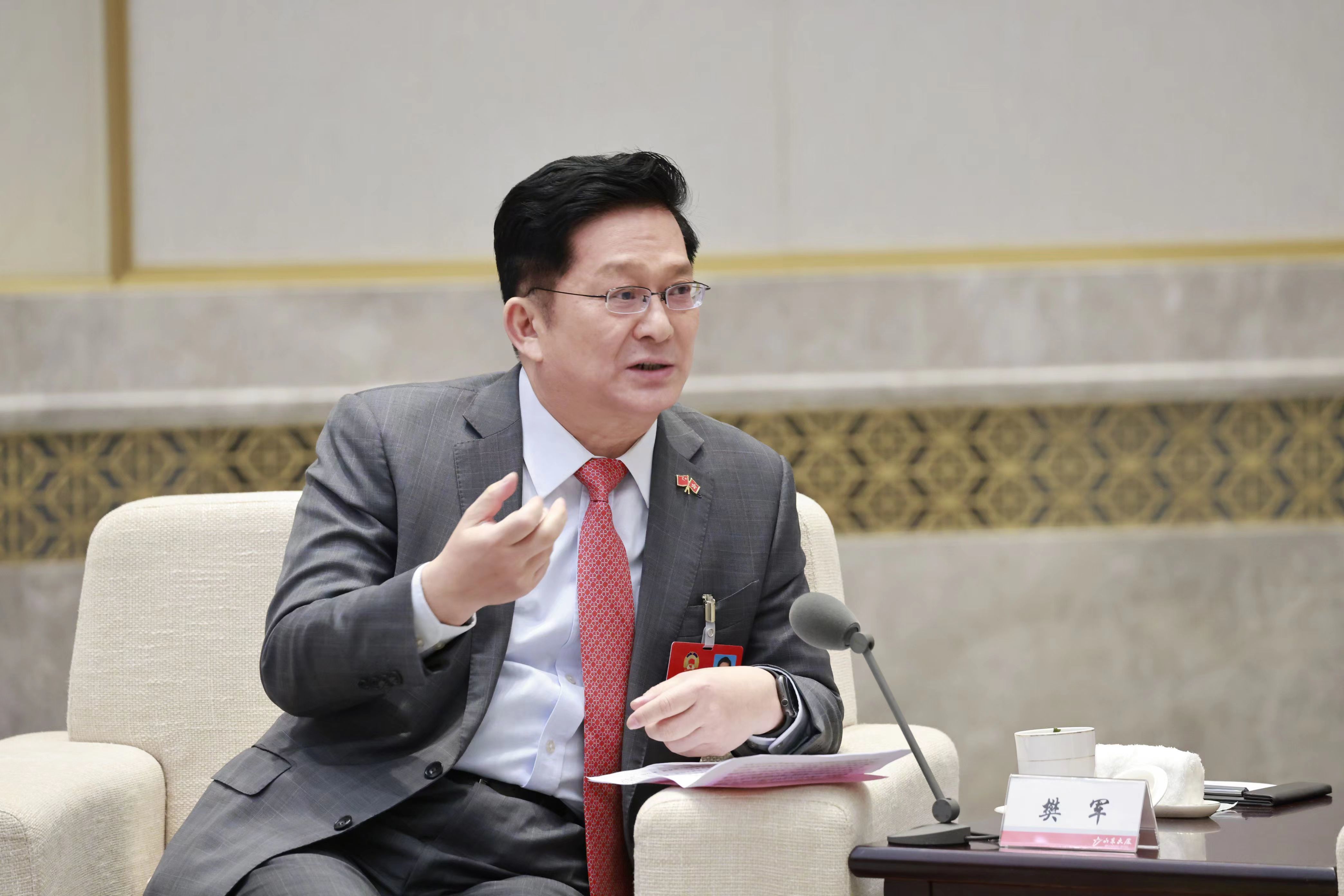 樊軍.jpg