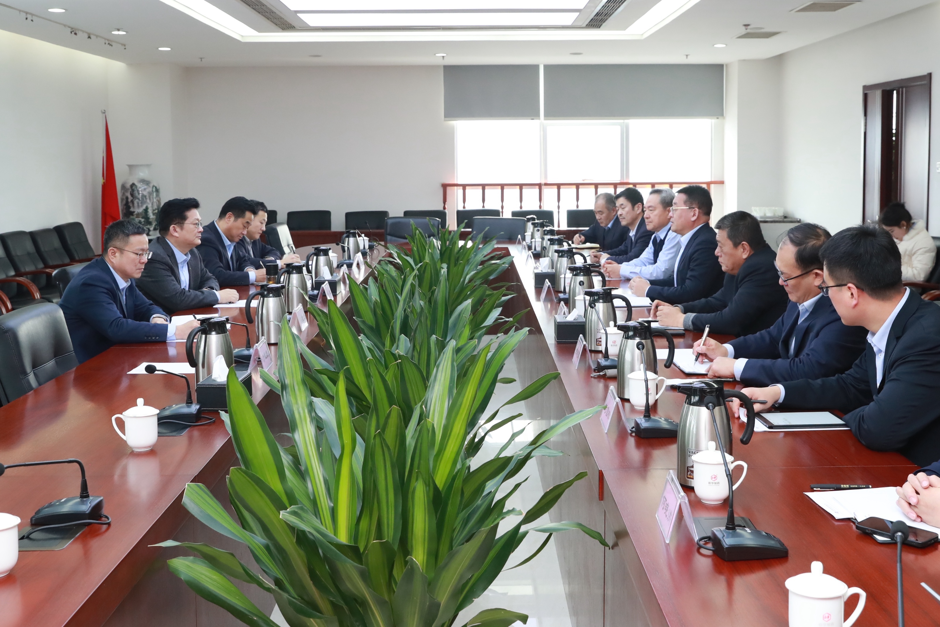 新華制藥-會(huì)議人員.jpg